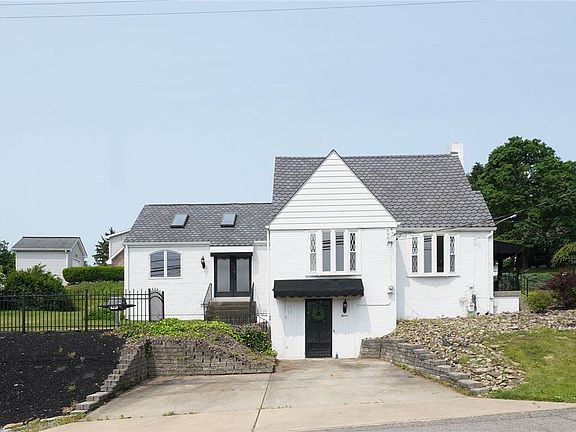 2nd image of 12 Kennedy Ln