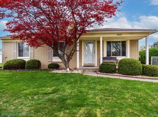 35817 Connecticut Dr, Sterling Heights, MI 48310
