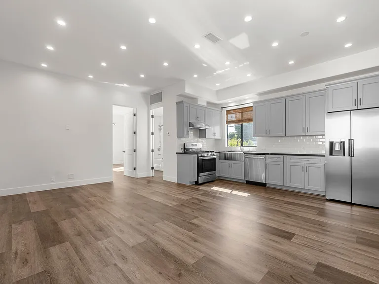 1625 Stearns Dr — Photo 1