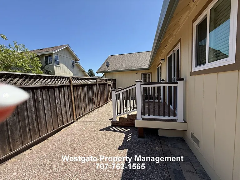 1417 Dandelion Way — Photo 5