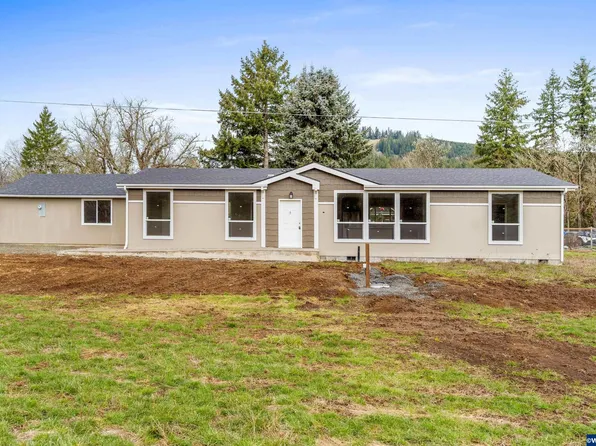 5250 Redwood St, Sweet Home, OR 97386