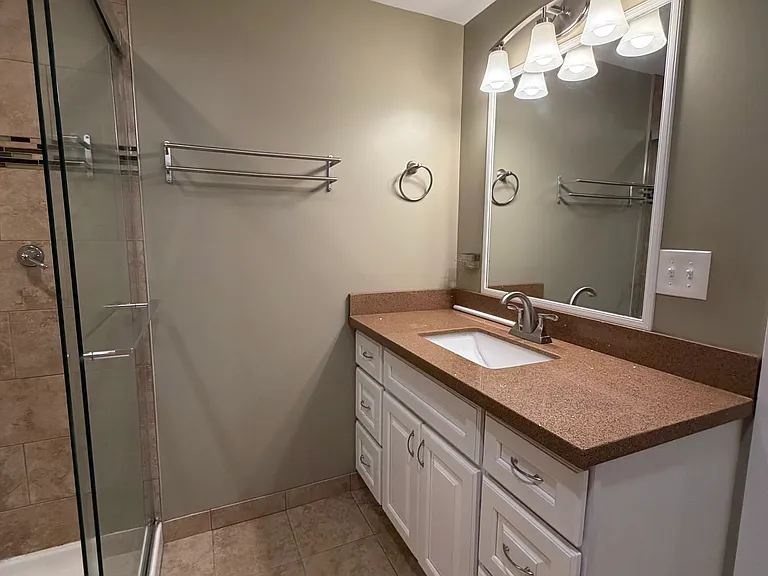 221 Lower Kimo Dr — Photo 5