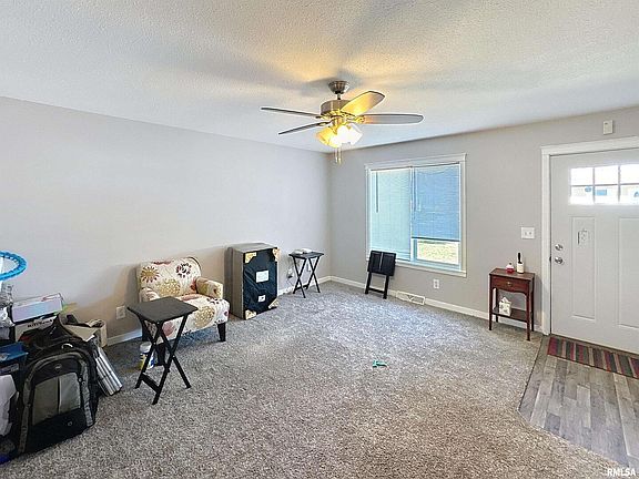 4th image of 1309 Calvin St