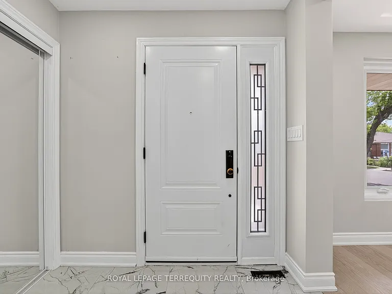 1173 Shadeland Dr — Photo 7