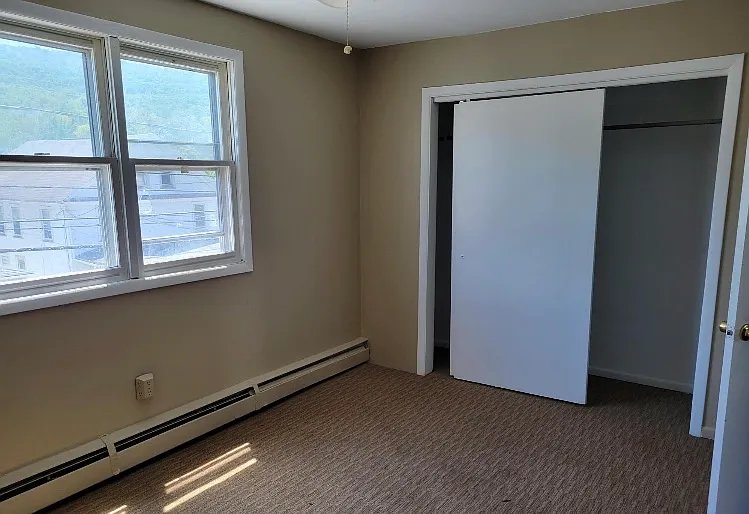 225 S Main St — Photo 3