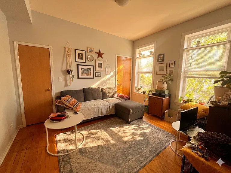 3227 S Carpenter St #3R — Photo 2