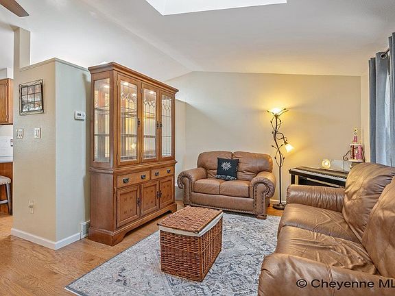 4th image of 5423 Liberty St