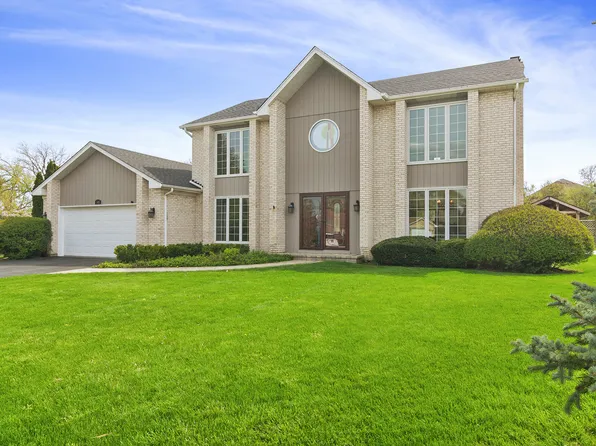 305 Anne Ct, Prospect Heights, IL 60070