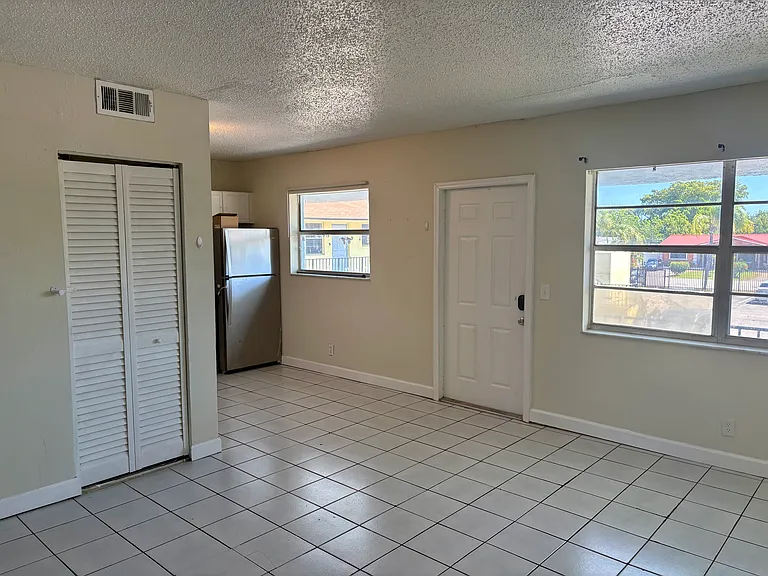 651 NW 42nd Ct #212 — Photo 10