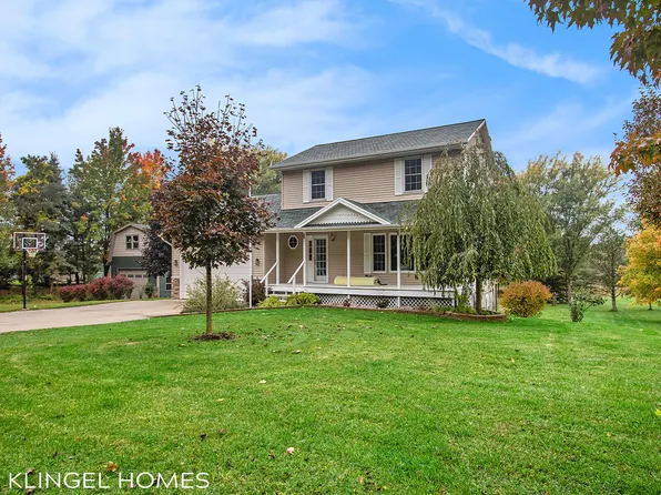 1010 Peach St, Whitehall, MI 49461