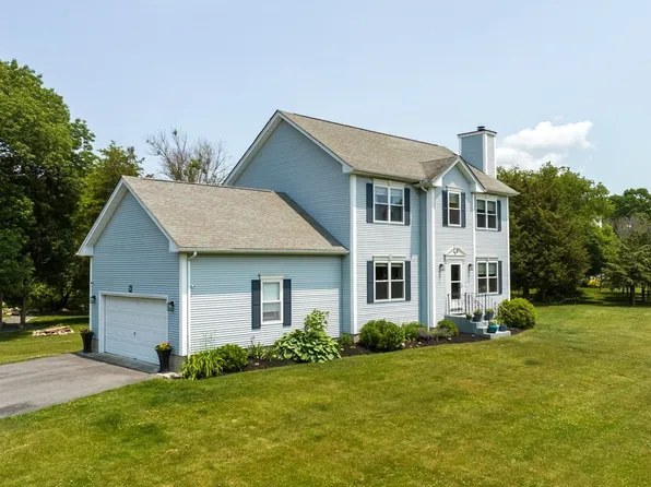 41 Deerfield Ln, Dartmouth, MA 02747