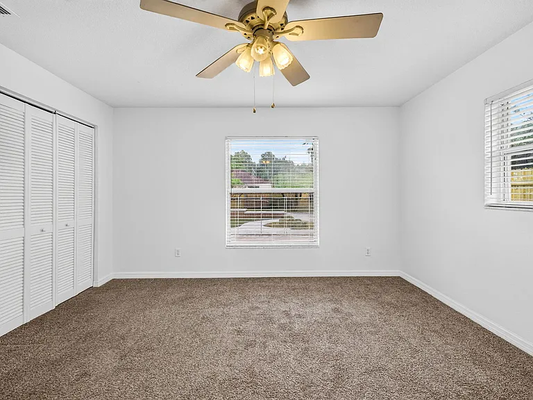 3105 Saint Clair Ave — Photo 32