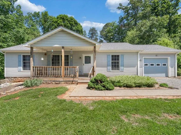 1124 Homeplace Rd, Bedford, VA 24523
