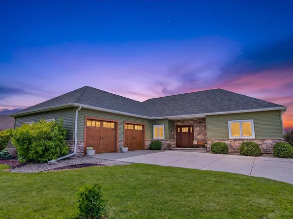 2315 Manley Dr, Sun Prairie, WI 53590