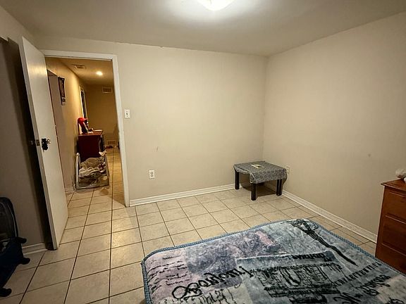 2nd image of 49 Sandmere Ave #Basement
