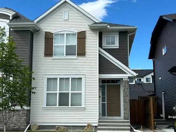 93 S Wolf Gate, Okotoks, AB T1S 5T9