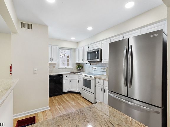 2nd image of 109 Alexandria Way