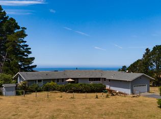 26210 Omar Dr, Fort Bragg, CA 95437