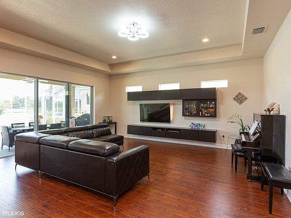 4th image of 6867 Forkmead Ln