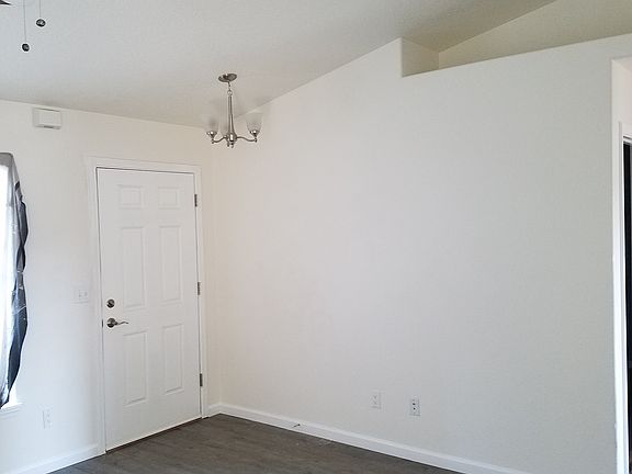 5th image of 2509 W Grouse Ave