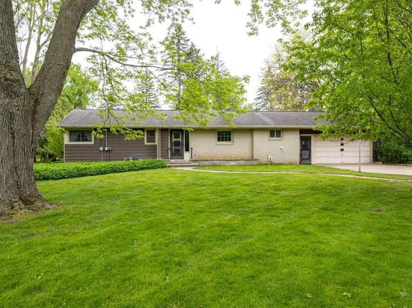 5419 Long Ct, Appleton, WI 54914