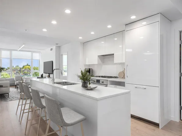2888 Cambie St #711, Vancouver, BC V5Z 0H3