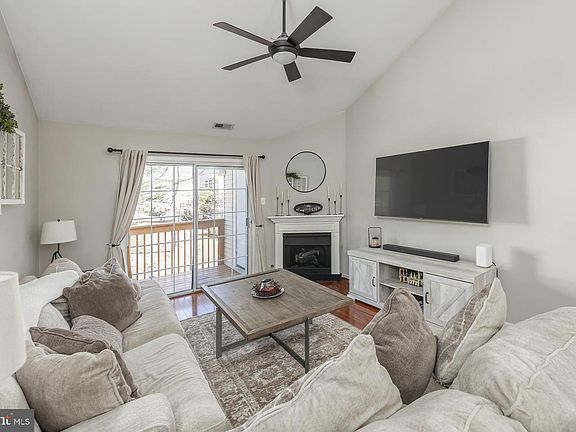 2nd image of 1225 Tristram Cir