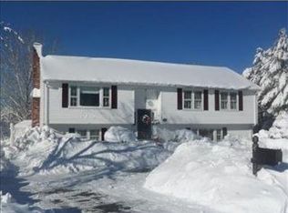 5 Plympton Cir, Medfield, MA 02052