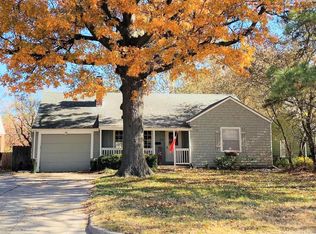 316 N Ridgewood Dr, Wichita, KS 67208