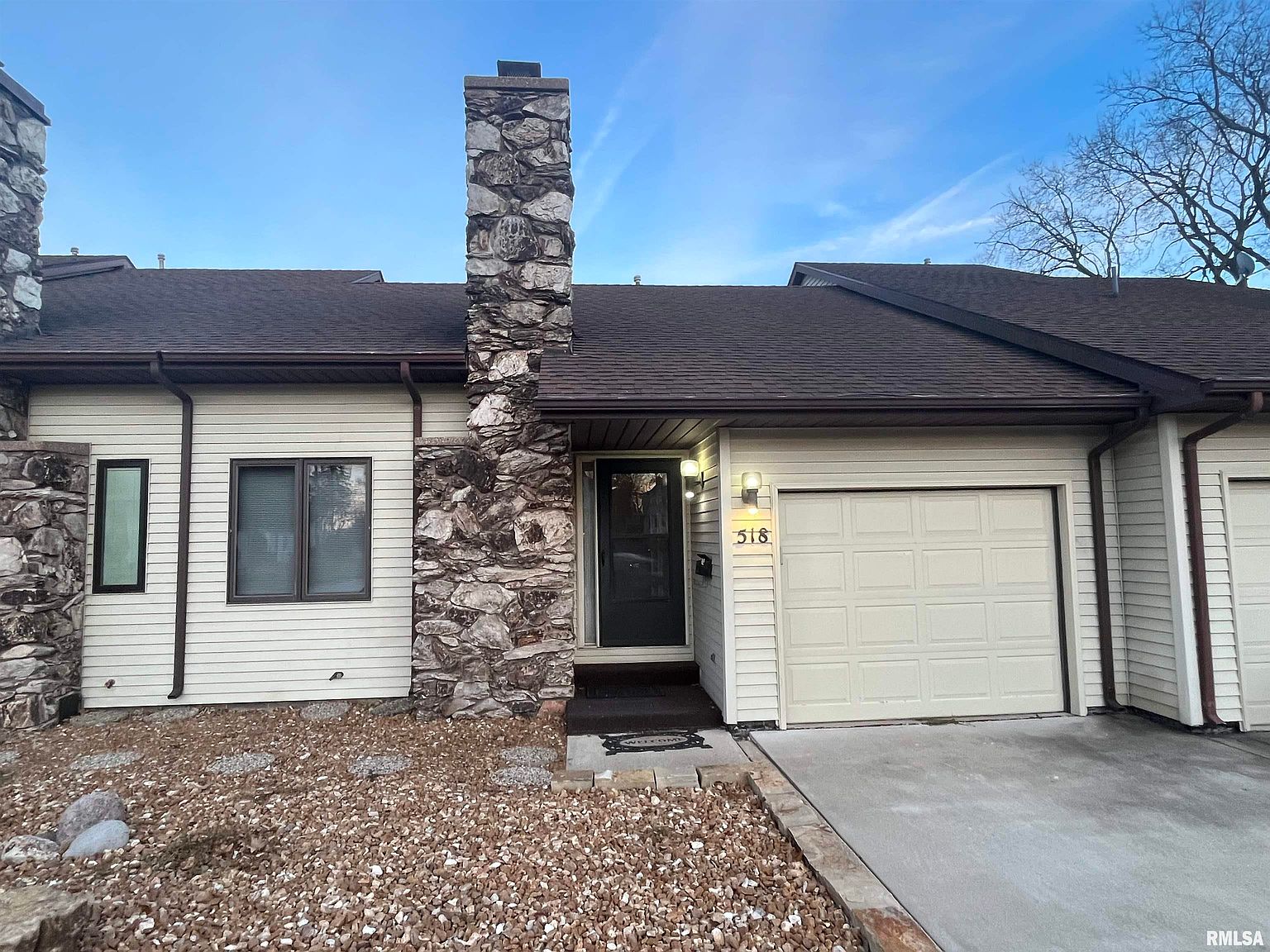 518 N Springfield St, Virden, IL 62690 Zillow