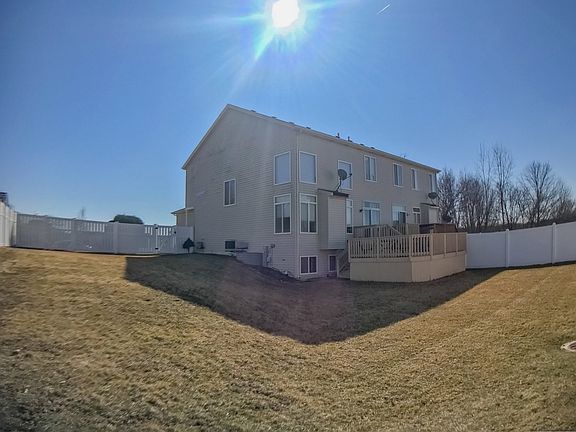 5th image of 1605 Peachtree Ln
