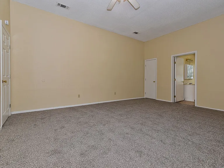 418 FM 513 S — Photo 28
