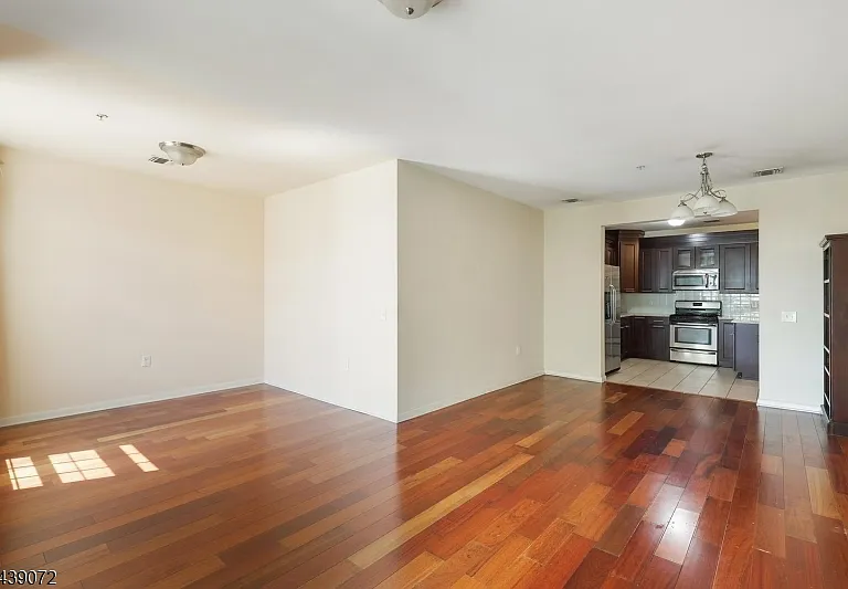 104 E Elizabeth Ave #303 — Photo 6