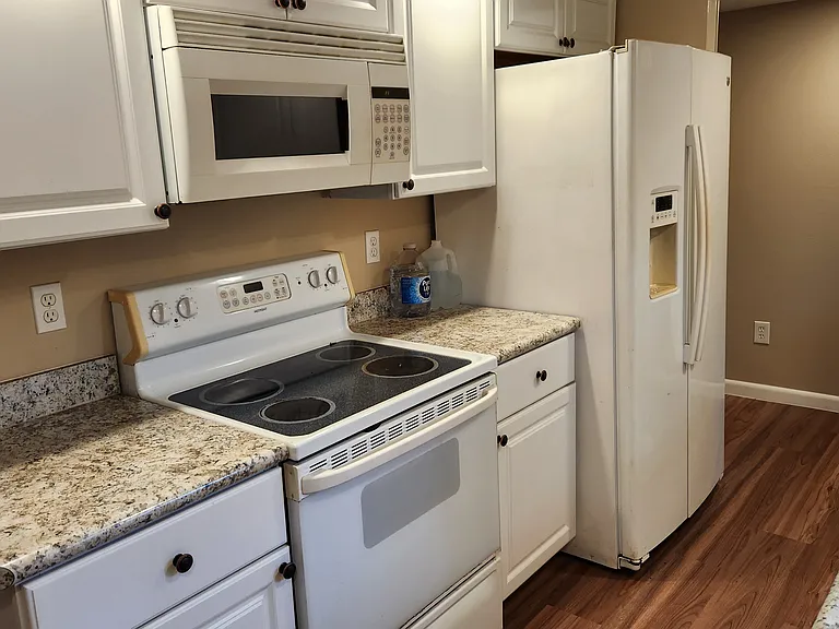965 Fay Blvd — Photo 12