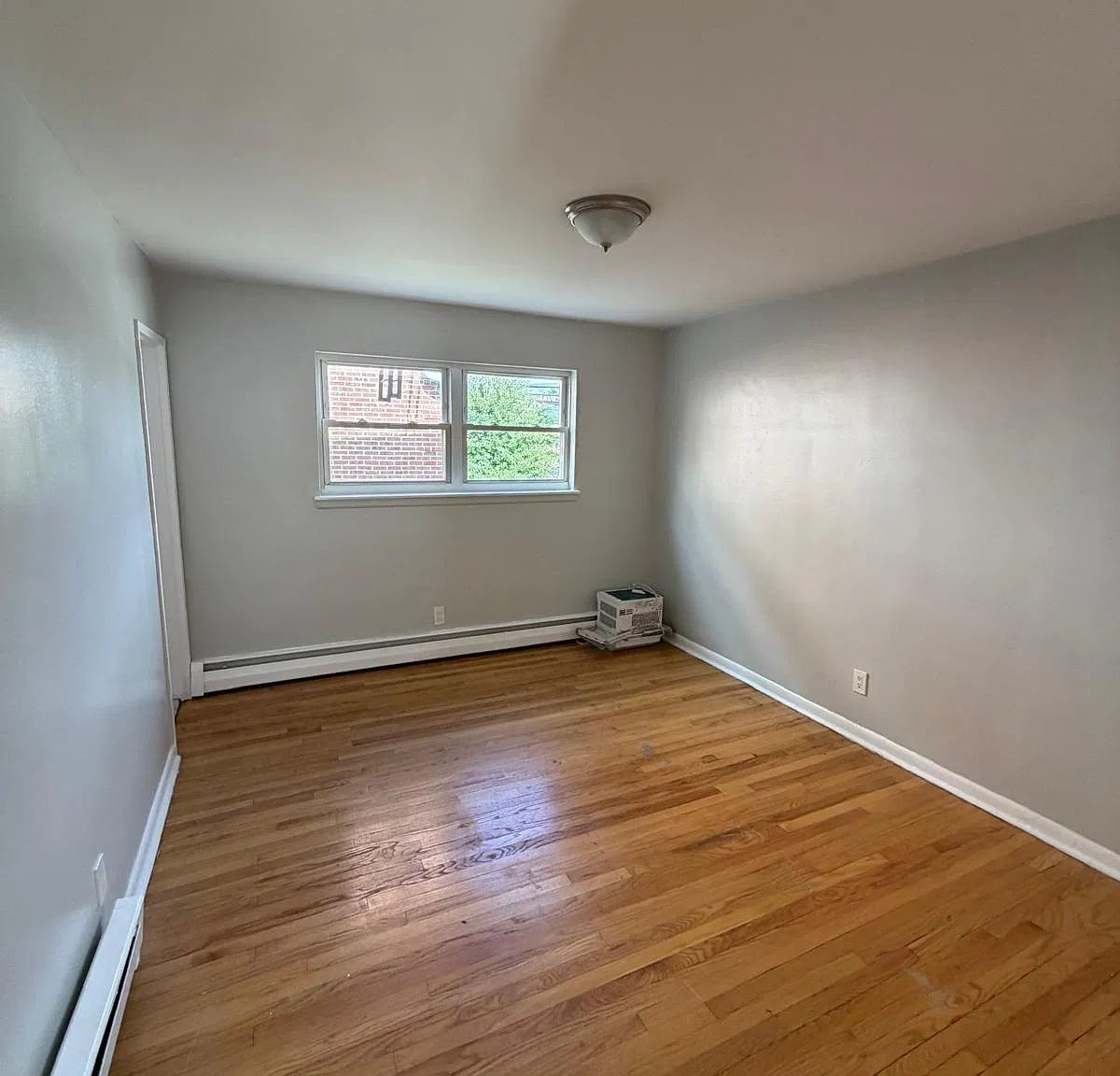 411 Stuyvesant Ave — Photo 1