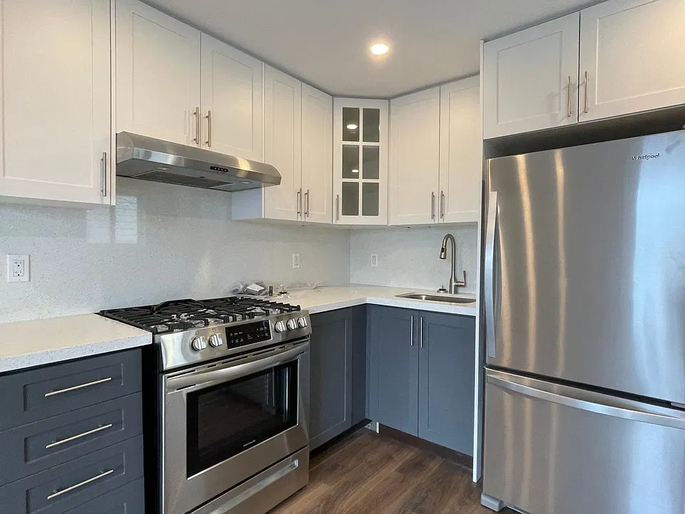 798 Ossington Ave #1