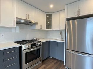 798 Ossington Ave #1, Toronto, ON M6G3V1