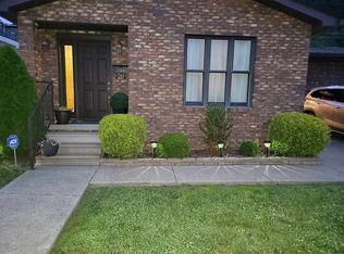 134 W Gardner Ave, Belle, WV