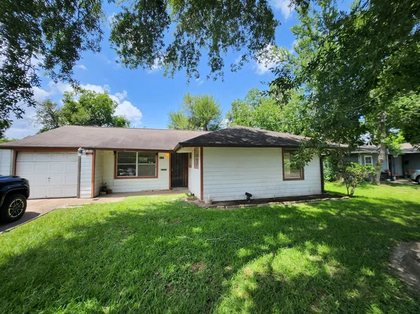 5535 Flamingo Dr, Houston, TX 77033
