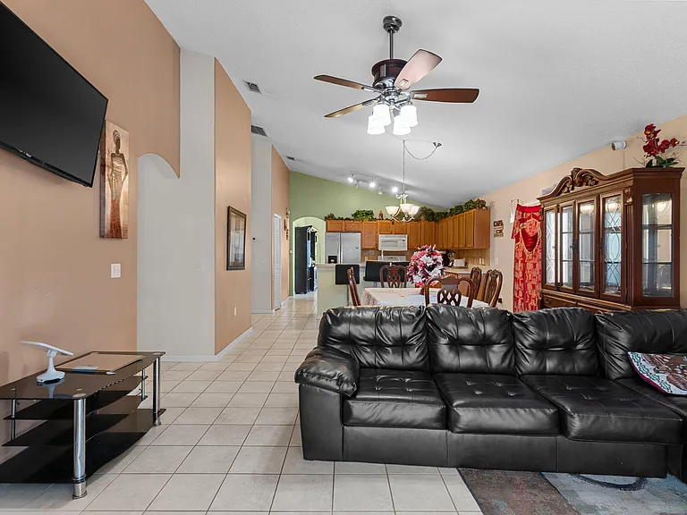 226 Jessamine Dr — Photo 7