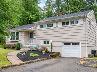 49 Monroe St, Cedar Grove, NJ 07009