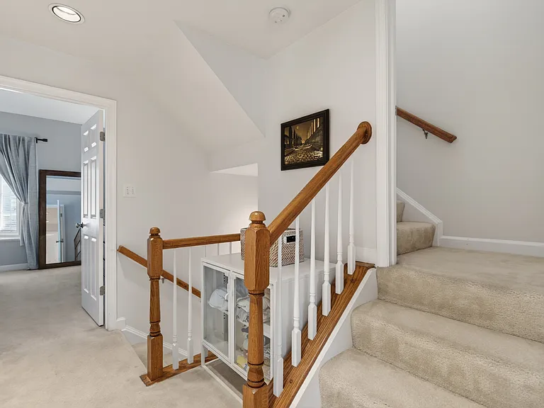 772 N Wakefield St — Photo 53