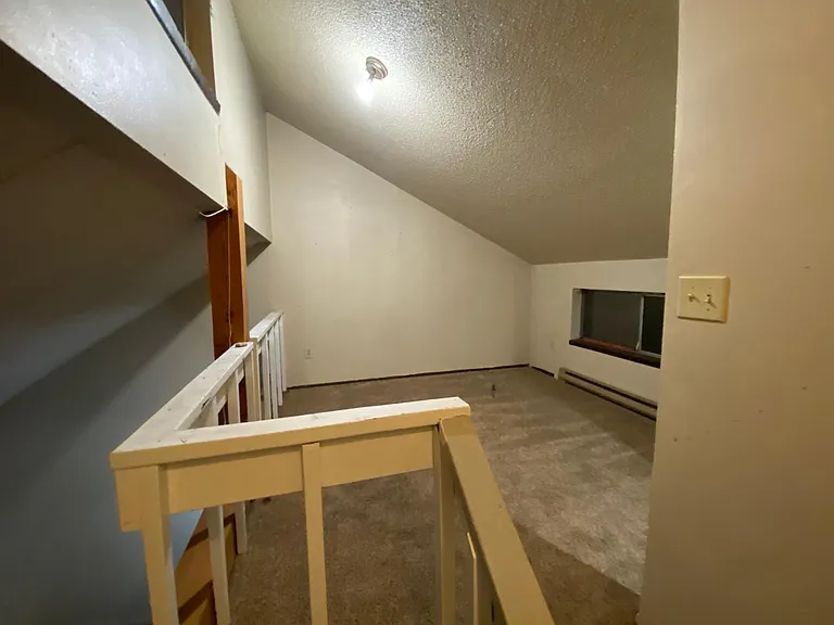 3020 E Jackson Ave — Photo 7