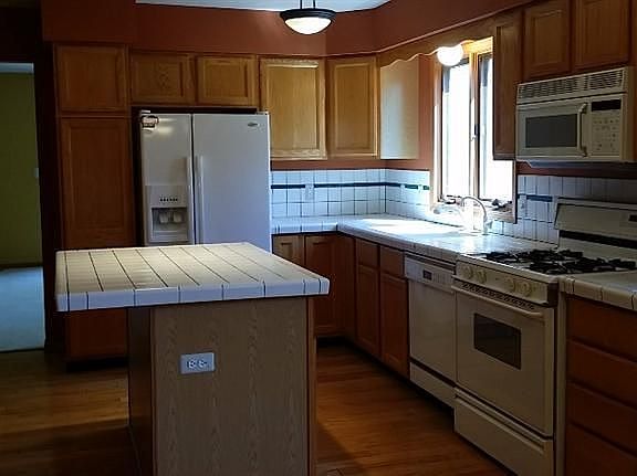 5th image of 678 Woodcreek Cir