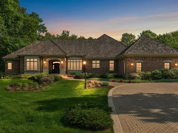 1191 Churchill Ln, Crown Point, IN 46307