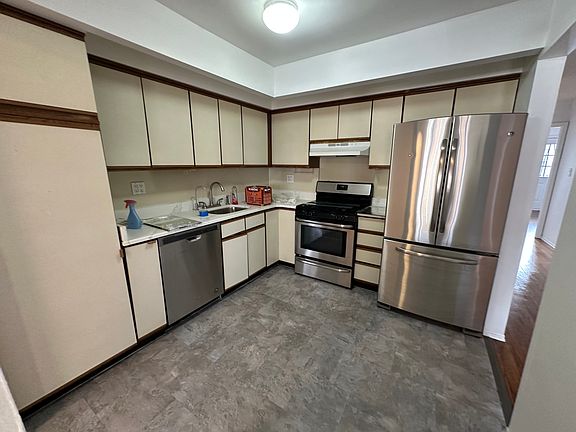 2nd image of 23-83 37th St #2X