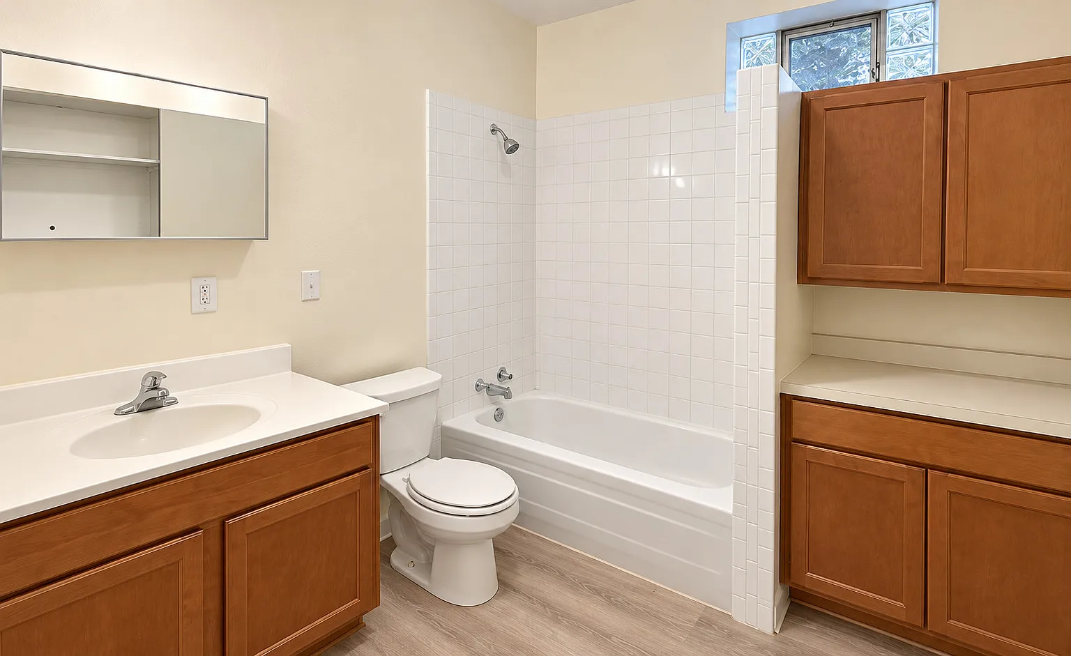 Studio, $1,500 — Photo 4
