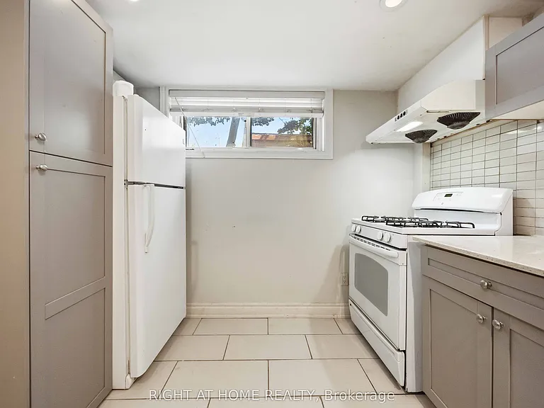1 Mozart Ave — Photo 32