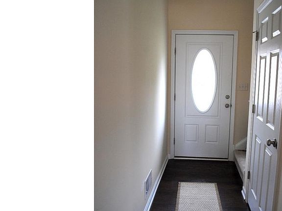 3rd image of 1804 Elm St