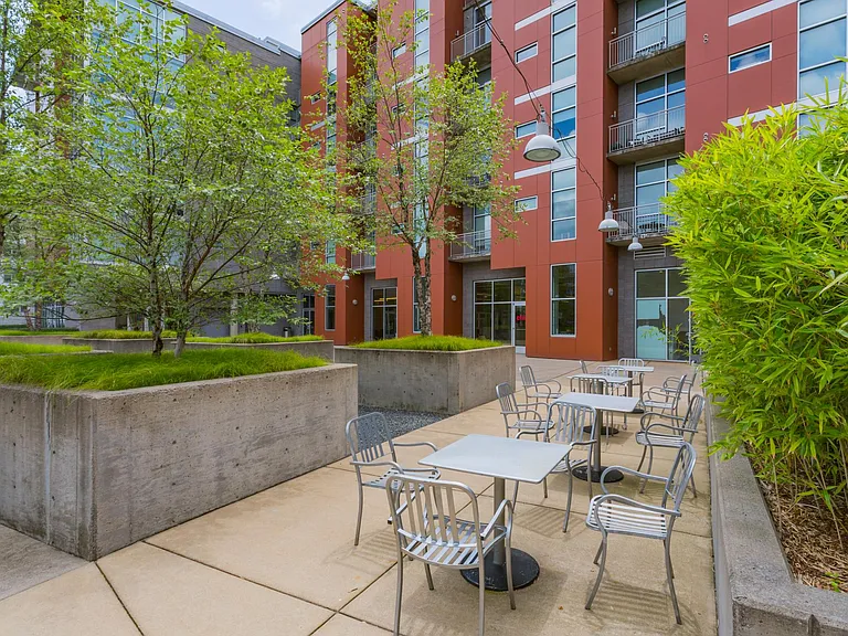 2115 Yeaman Pl #307 — Photo 32